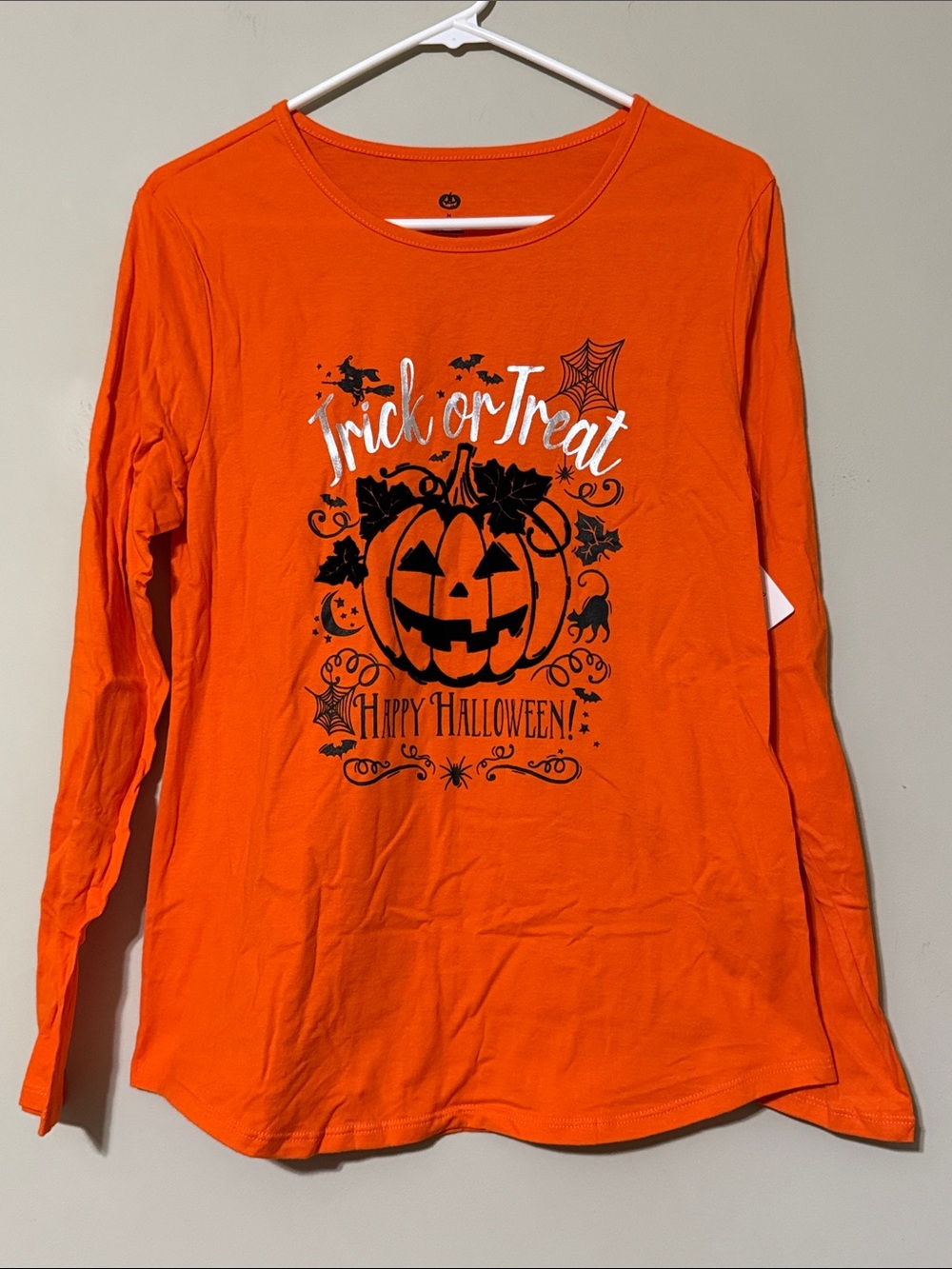 Time and Tru ladies Happy Halloween Trick or Treat long-sleeve tee